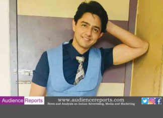 Alan Kapoor turns firefighter on the sets of Pyar Ki Luka Chuppi. Salutes the Fireman’s spirit this Independence Day! Alan Kapoor turns firefighter on the sets of Pyar Ki Luka Chuppi. Salutes the Fireman’s spirit this Independence Day!