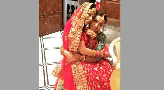 Aparna has a habit of sitting on my lap even though there is an empty chair for her: Sheetal Maulik on her friendship with Aparna Dixit. Aparna has a habit of sitting on my lap even though there is an empty chair for her Sheetal Maulik on her friendship with Aparna Dixit