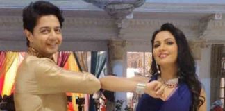 ‘The Elbow Touch’ – Alan Kapoor and Preet Kaur Madhan come up with a new way to greet co-actors on the sets of Pyar Ki Luka Chuppi ‘The Elbow Touch’ – Alan Kapoor and Preet Kaur Madhan come up with a new way to greet co-actors on the sets of Pyar Ki Luka Chuppi