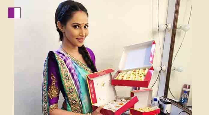 Rishina’s ‘Sweet Surprise’ for the cast and crew of Aye Mere Humsafar Rishina’s ‘Sweet Surprise’ for the cast and crew of Aye Mere Humsafar