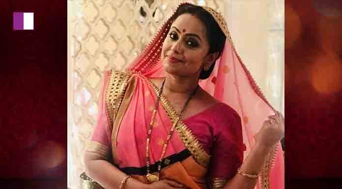Vaishnavi Macdonald turns prankster on the sets of Aye Mere Hamsafar Vaishnavi Macdonald turns prankster on the sets of Aye Mere Hamsafar