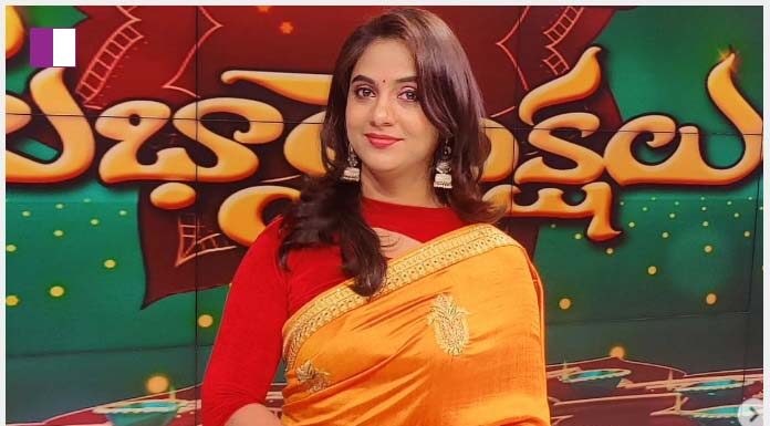 TV9 Anchor Sandhya: Illuminating Diwali Wishes with Journalistic Grace tv9-anchor-sandhya-illuminating-diwali
